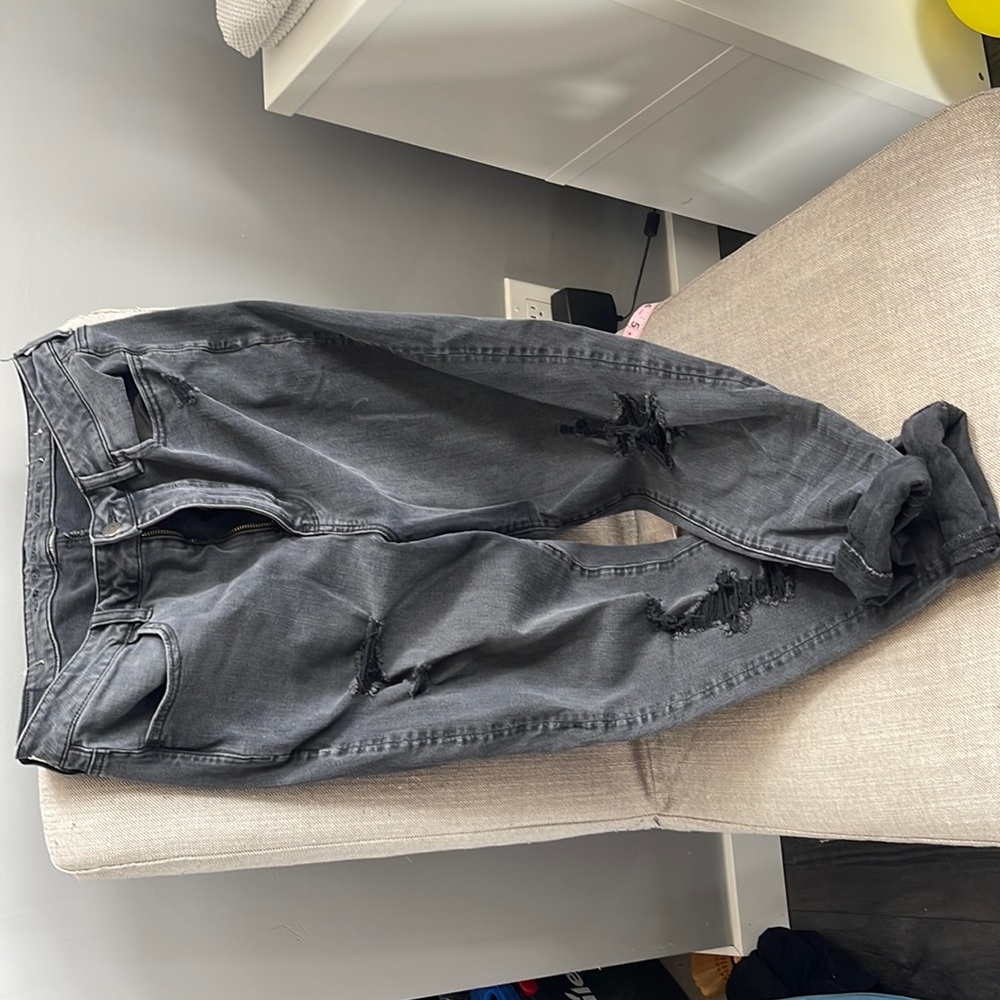 American eagle distressed jeans